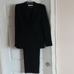 Elegant Black Women's Pantsuit